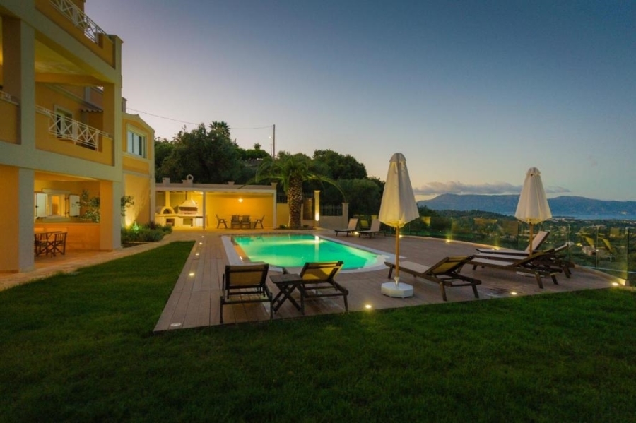 (Verkauf) Wohnung/Residenz Villa || Corfu (Kerkira)/Achilleio - 370 m², 5 Schlafzimmer, 800.000€ 